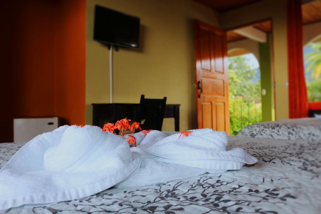 Hotel Las Flores Fortuna La Fortuna 外观 照片