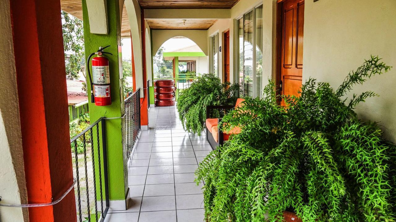 Hotel Las Flores Fortuna La Fortuna 外观 照片